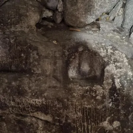 De 300 Anos Con Silencio Y Tranquilidad