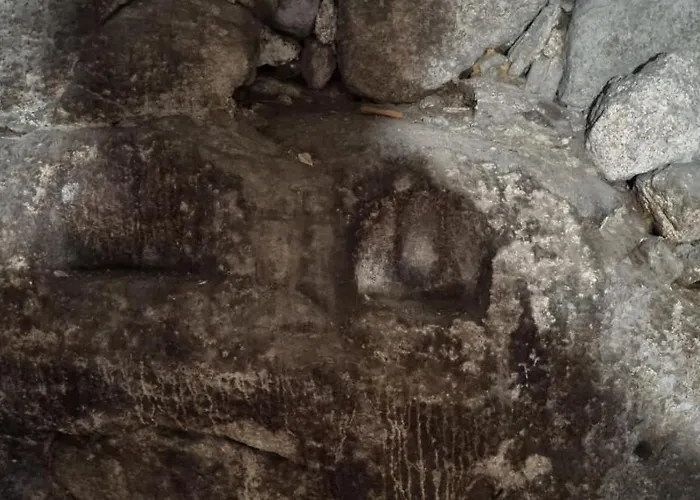 De 300 Anos Con Silencio Y Tranquilidad